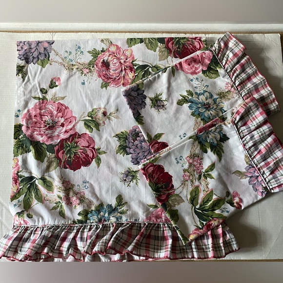 Waverly Queen Flat Sham 2 Pillowcases Rose Plaid Ruffled Cotton Blend - Picture 1 of 4